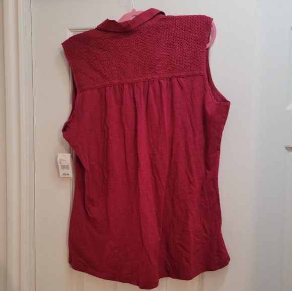 NorthCrest Maroon Button-up Tank - Picture 2 of 4